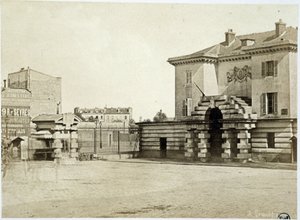 Barrière du Maine - Gouviotの "Les barriers de Paris "にて 作： Unknown artist