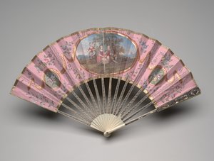 「ドミノ」の地面にある牧歌的なシーンの扇子、1770年代から80年代頃（二重紙の葉にガッシュと水彩、象牙、金メッキ、真珠層とペーストの宝石） 作： Unknown artist