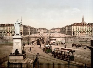 1890年、イタリア・トリノ（Torino）のヴィットリオ・エマヌエーレ広場（Piazza Vittorio Emanuele 作： Unknown artist