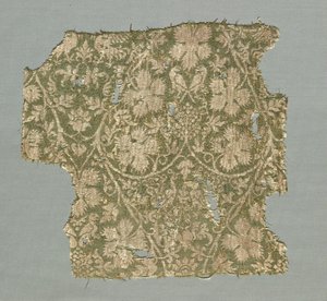 渦巻く蔓、ブドウの葉、ブドウ、鳥が描かれた絹の断片 作： Unknown artist