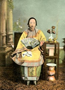 足を縛られた中国人女性、20世紀初頭（ポストカード） 作： Unknown photographer