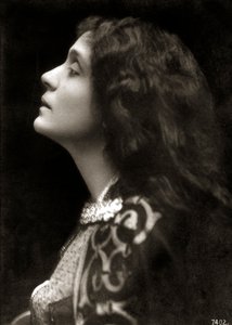 Eleonora Duse - ポートレートプロフィール 作： Unknown photographer