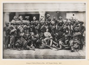 第20パンジャブ歩兵隊のネイティブな将校と男性のグループ 作： Unknown photographer