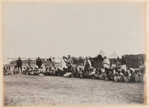 Group of Natives、Ordnance Store、Suakin、1884年頃 作： Unknown