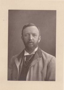 ヘンリー・アーサー・ジョーンズ（1851～1929）イギリスの劇作家（モノクロ写真） 作： Unknown photographer