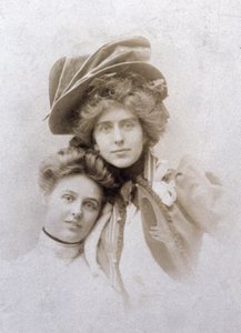 ナタリー・クリフォード・バーニーとレネ・ヴィヴィアン、1900年頃、フランス（モノクロ写真） 作： Unknown photographer