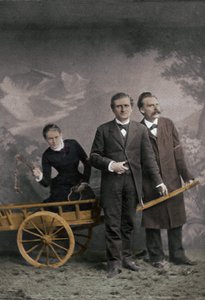 ポール・リー（1849-1901）イギリスの哲学者 - ルー・アンドレアス＝サロメ（1861-1937）（アンドレアス・サロメ）ロシアの精神分析医 - フリードリヒ・ニーチェ（1844-1900）ドイツの哲学者 - 1882年5月（ルツェルン、アトリエ・ジュール・ボネ）数値的な着色-。 作： Unknown photographer