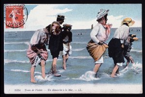 プレジャー・トレイン：海での日曜日 作： 未知の写真家