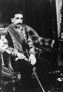 オスマン帝国のスルタン、アブドゥルハミド2世（Abd ul Hamid, Abd-ul-Hamid, Abdulhemit, Abdul Hamid, Abd al-Hamid, Abd al-Hamid）（1842年～1918年）の肖像。 作： Unknown photographer
