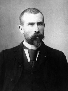 フランスの医師・生物学者、エミール・ルー（1853-1933）の肖像。 作： Unknown photographer