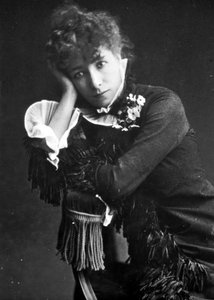サラ・ベルナール（1844-1923）が描いたアンリエット・ロジーヌ・ベルナールの肖像 作： Unknown photographer