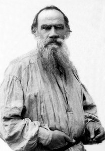 ロシアの作家、レオン・トルストイ（1828-1910）の肖像。 作： Unknown photographer