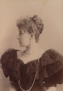 ベルギー王女ステファニー・クロチルド・ルイーズ・エルミニエ・マリー・シャルロット（1864年5月21日～1945年8月23日） 作： Unknown photographer