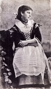 テレジーナ・ブランビッラ（1845-1921）の舞台衣装 作： Unknown photographer