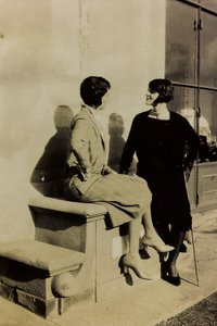 メレトへのバカンス客 作： Unknown photographer