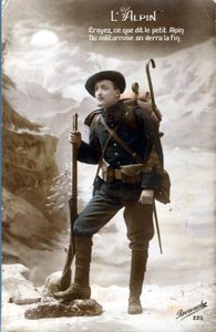 第一次世界大戦の絵葉書、アルプスの猟師。"小さなアルプスの言葉を信じろ、軍国主義は終わりを見るだろう"写真 作： Unknown photographer