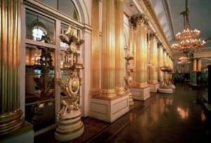 「冬宮殿の紋章ホール」、1839 年。 作： Vasily Stasov