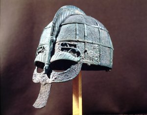 ヴェンデルトレジャーのヘルメット、アップランド、西暦600年頃（金属） 作： Vendel Period