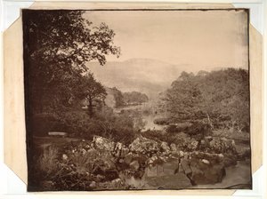 芝生からの眺め、デニカニビー 作： Vernon Heath