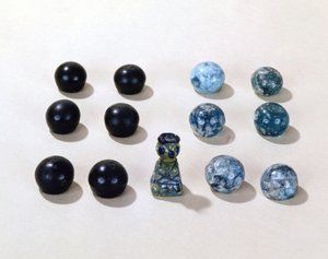 バイキングの町ビルカのチェスゲームの駒（ガラス製 作： Viking Viking