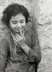 子供の肖像、1934年5月「エーゲ海クルーズ-ザラ、アテネ、ロードス島、トリポリ・アルバム」より（モノクロ写真） 作： ヴィンチェンツォ・バロッキ