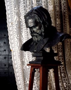 ジュゼッペ・ヴェルディのブロンズ像（Le Roncole di Busseto 1813-Milan 作： Vincenzo Gemito
