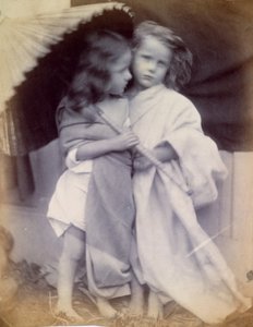 パラソルの下のポールとバージニア、1855-65年 作： Viscountess Hawarden