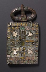 ベルトバックル、c.525-560 作： Visigothic