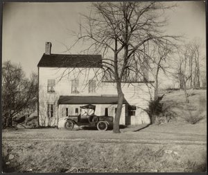 ニューヨーク州ウエストチェスター、ファームハウス 作： Walker Evans