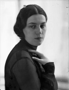 アニタ・ピットーニの肖像、1940年頃（モノクロ写真）