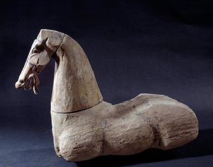 中国のアート。木馬。前漢時代の彫刻。パリ、セルヌスキ美術館 作： Western Han Dynasty Chinese School
