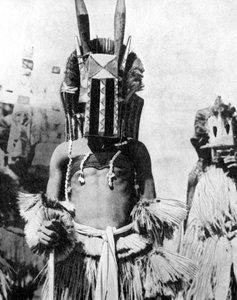 高地の人々の視覚的なマスク、アフリカ、1936年 作： Wide World Photos