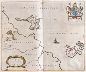 ウィレム・ブラウ作「Theatrum Orbis Terrarum, sive Atlas Novus」所収の聖島とリンディスファーン（アムステルダム 作： ウィレム・ブルー