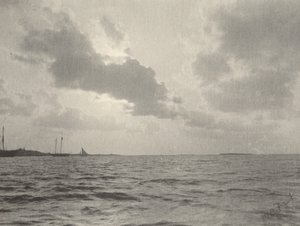 水面に映る夕日、1890年代 作： William B Post