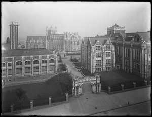 1914年7月16日、ニューヨーク市ニューヨーク市立大学のキャンパスのハイアングル