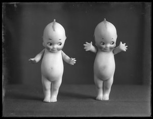 キューピー人形のペア、1913年