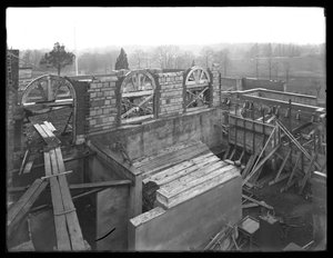 正体不明の建設現場、1914年4月25日 作： William Davis Hassler
