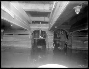 W. 129th Street下水道、ニューヨーク、1911年頃の労働者 作： William Davis Hassler