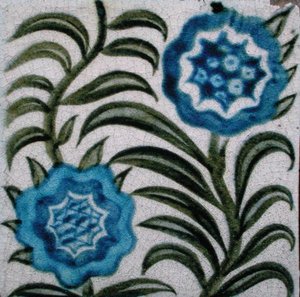 様式化された花のタイル（セラミック） 作： William de Morgan