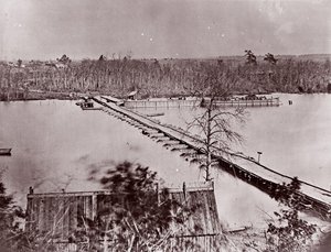 Pontoon Bridge, Broadway Landing, Appomattox River, 1861-65. 作： William Frank Browne