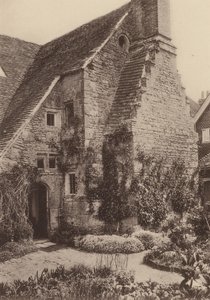 ウェスト・サセックス、ペットワース近郊のティリントンにて（モノクロ写真） 作： William Galsworthy Davie