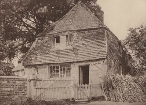 サセックス州ヘリングリー、教会庭の角のコテージ（モノクロ写真） 作： William Galsworthy Davie