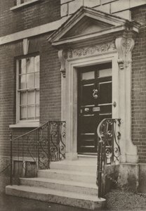 ドーセット州ウィンボーン、ドアウェイ（モノクロ写真 作： William Galsworthy Davie
