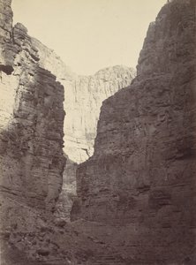 Limestone Walls, Kanab Wash, Colorado River, 1872年。 作： William H. Bell