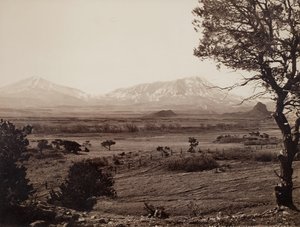 1871年頃のスパニッシュ・ピークス。