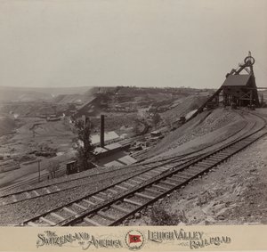 リーハイ バレー鉄道のシェナンドー近くのニッカーボッカー炭鉱 作： William H. Rau