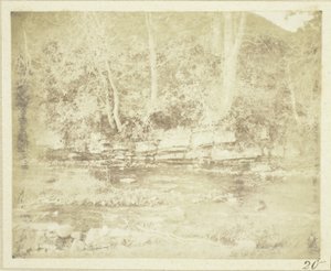 ドゥーン城のふもとを流れる山の小川 作： William Henry Fox Talbot