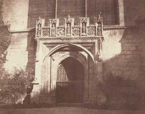 古代の扉、マグダレン カレッジ、オックスフォード 作： William Henry Fox Talbot