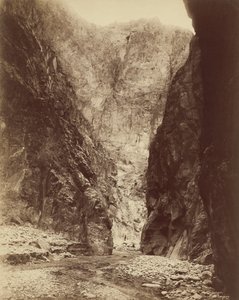 ダイヤモンド・リバー・キャニオン、1885年（写真） 作： ウィリアム・ヘンリー・ジャクソン