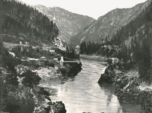 ロッキー山脈：カナダのスプッザムの近くにあるフレーザーキャニオンとカリブーロードブリッジ、1895年。 作： William Notman and Son